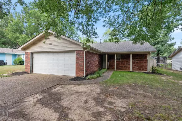 Conway, AR 72034,306 Club Lane