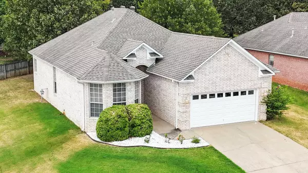 1 North Star Cove, Maumelle, AR 72113
