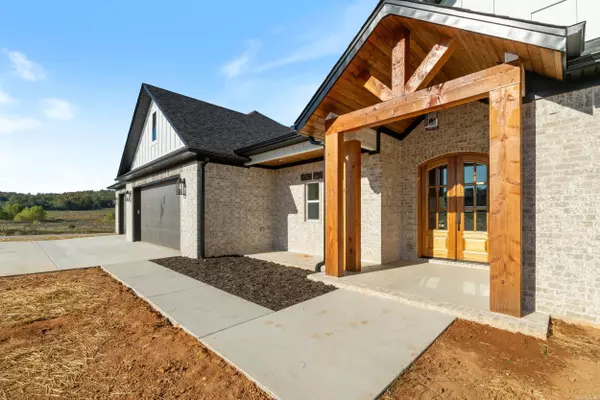 Greenbrier, AR 72058,2 Republican Meadow Lane