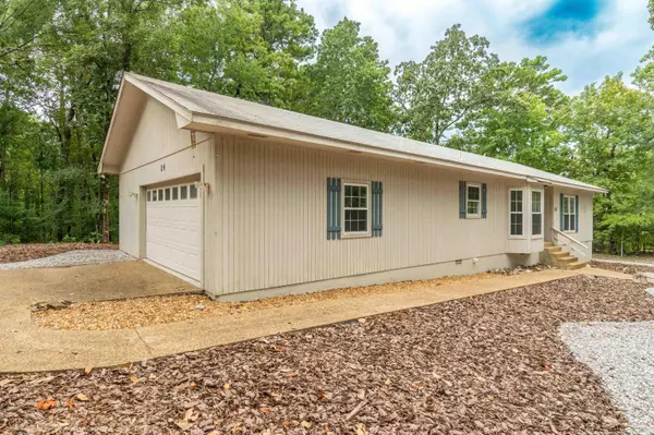 24 Descollar Circle,  Hot Springs Village,  AR 71909