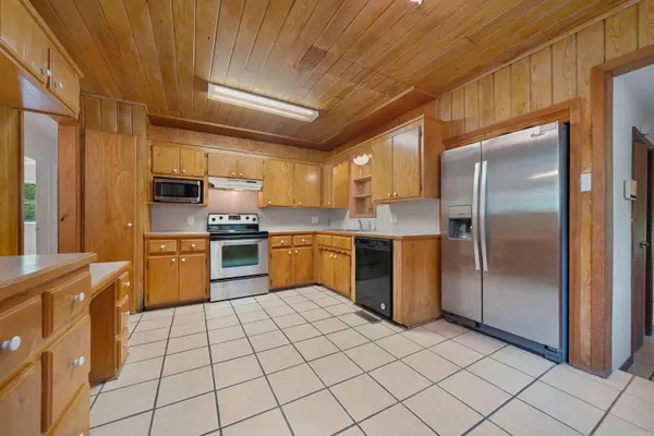 Hot Springs, AR 71913,484 Pittman Road