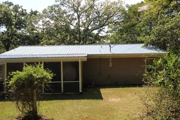 Yellville, AR 72687,12366 NW Hwy 125