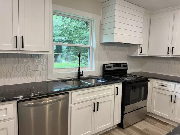 Pine Bluff, AR 71603,2913 Edgewood Drive