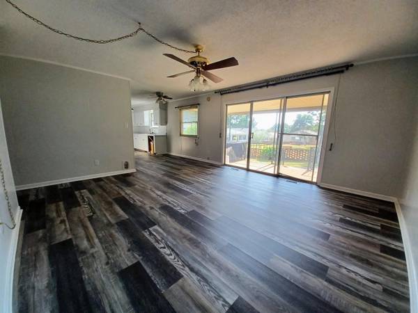 Horseshoe Bend, AR 72512-3323,309 Parliament Drive