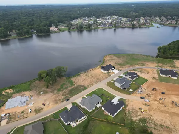 Benton, AR 72019,6107 Majestic Waters Dr.