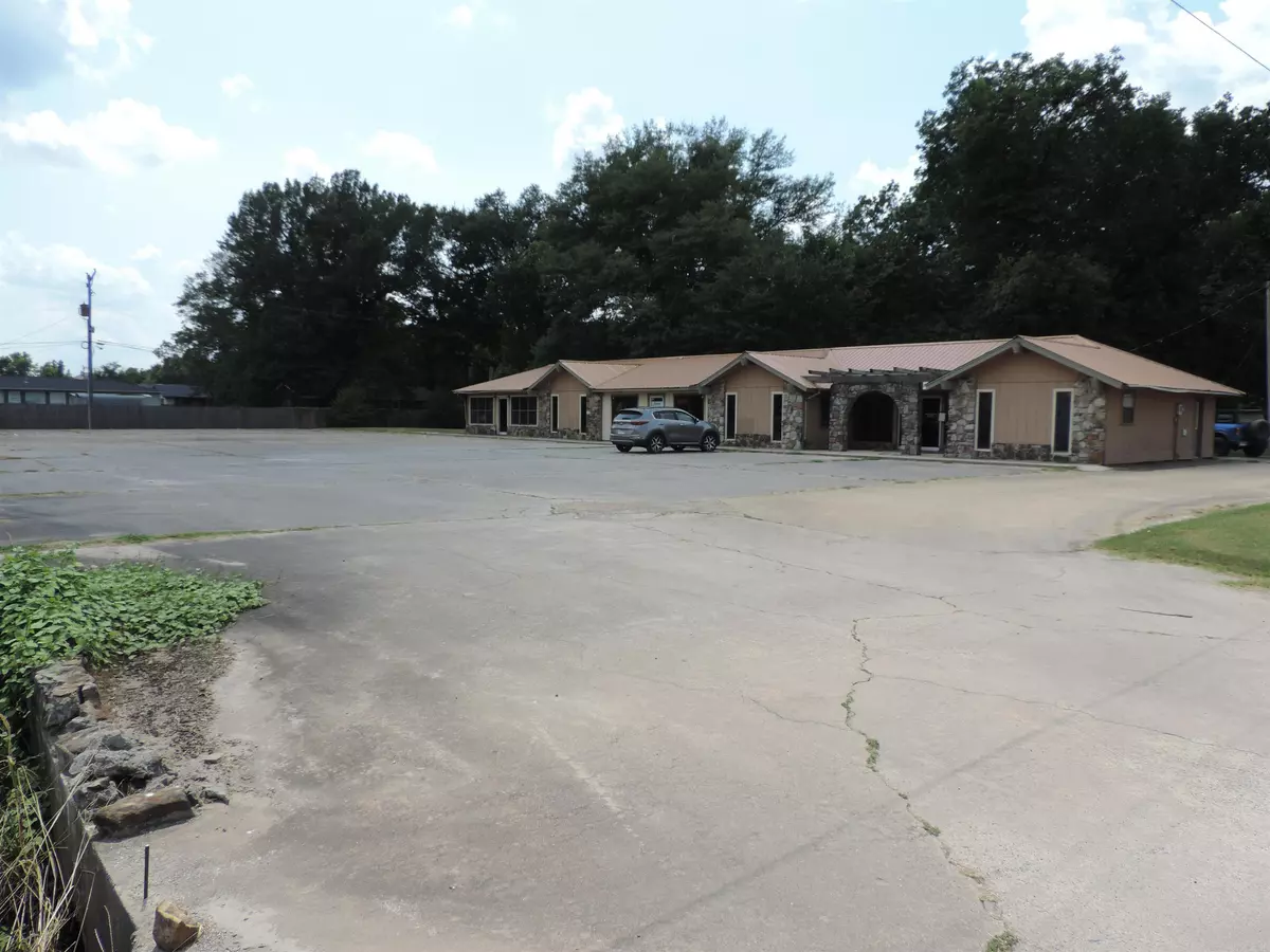 Dumas, AR 71639,Address not disclosed