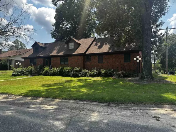 Malvern, AR 72104,1703 Park Ave