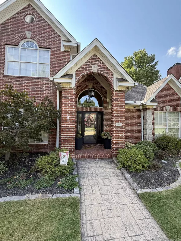 8 Bayonne Ct, Little Rock, AR 72223