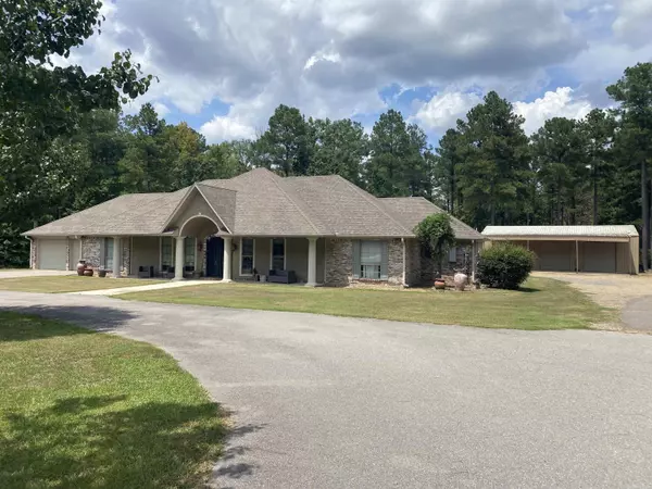 1362 Highway 82, Crossett, AR 71635