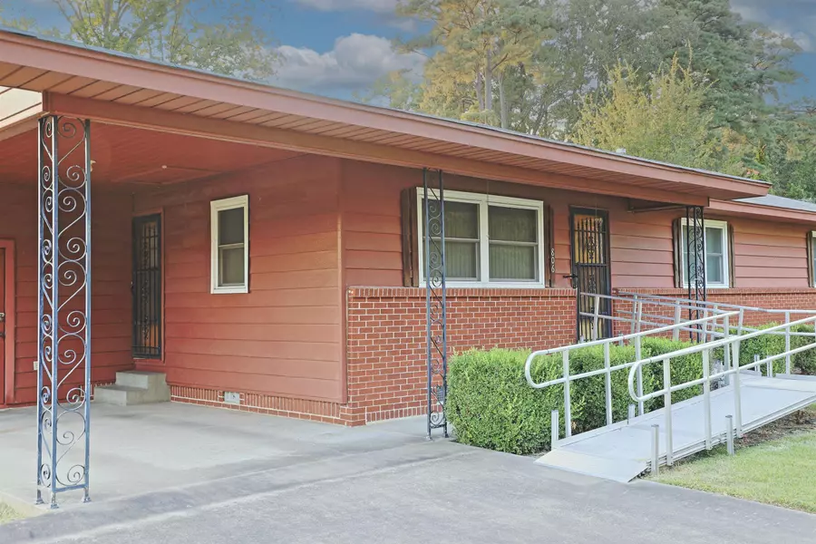 806 Meredith Street, White Hall, AR 71602