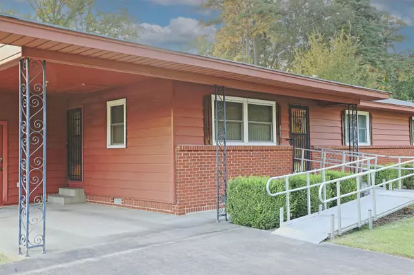 806 Meredith Street,  White Hall,  AR 71602