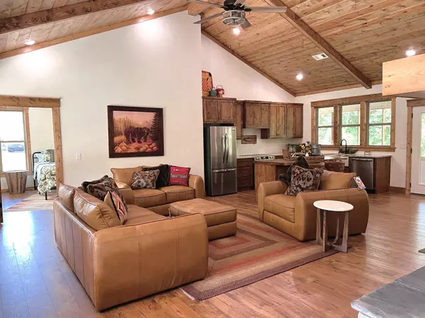 Mountain View, AR 72560,120 N Riverview Lane