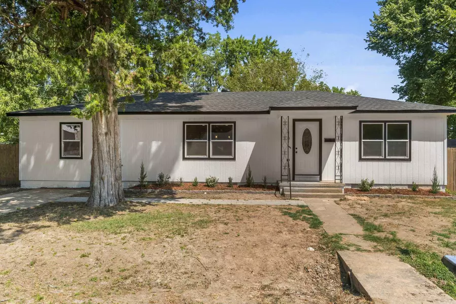418 W 4th Street, Lonoke, AR 72086