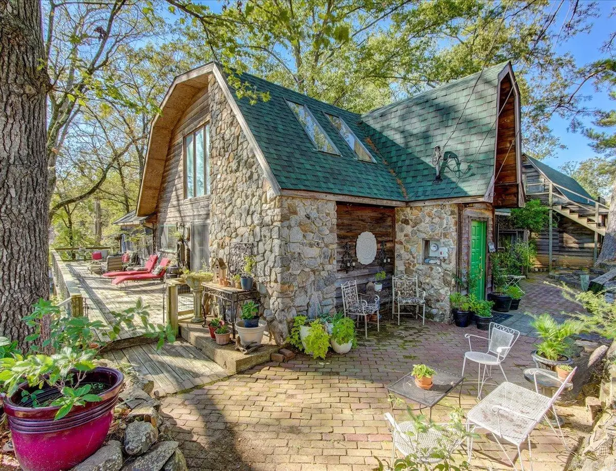 Hot Springs, AR 71913,108 Cedar Point Road