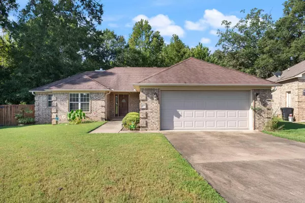 42 Eaglebrook, Conway, AR 72032