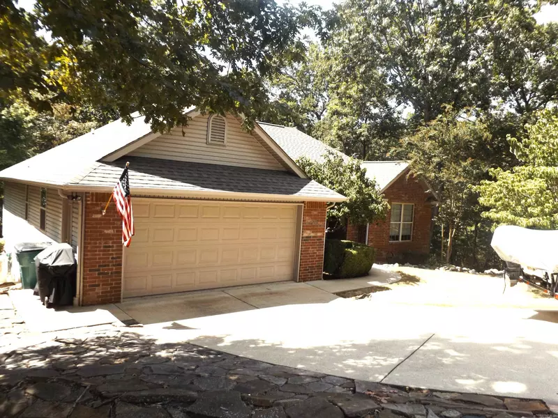 107 Lancelot Lane, Bull Shoals, AR 72619
