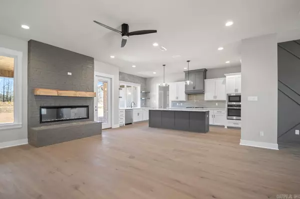 Benton, AR 72019,6178 Majestic Waters