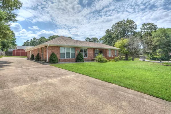 Hot Springs, AR 71913,411 Beachview Circle