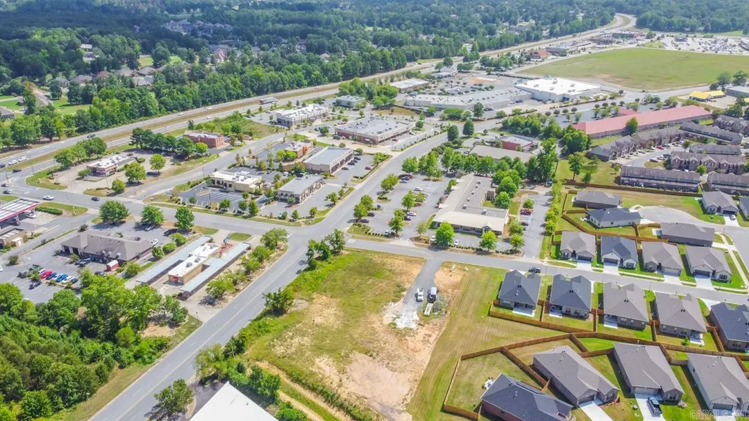 00 CLUB MANOR Drive, Maumelle, AR 72113