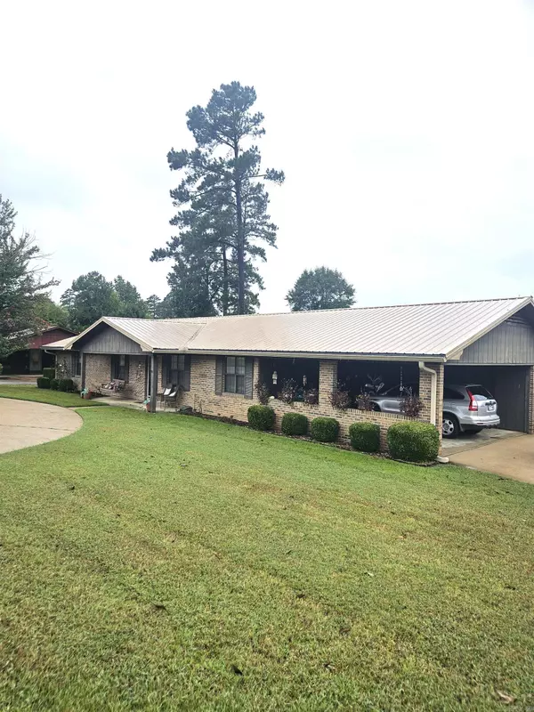 Nashville, AR 71852,914 Park Street