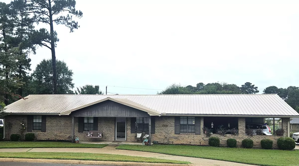 Nashville, AR 71852,914 Park Street