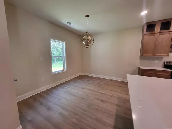 Jacksonville, AR 72076,929 N Jeff Davis Avenue