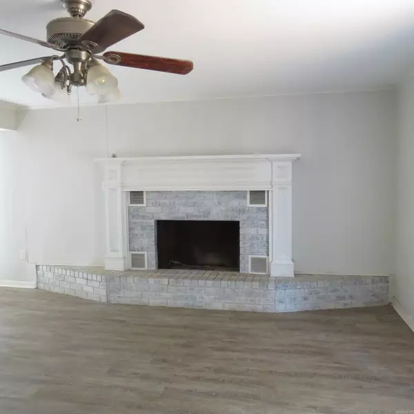 Dewitt, AR 72042,723 S Roy Street