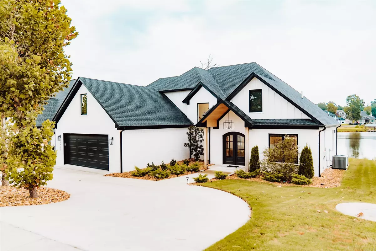 Benton, AR 72019,7702 S Shoreline Boulevard