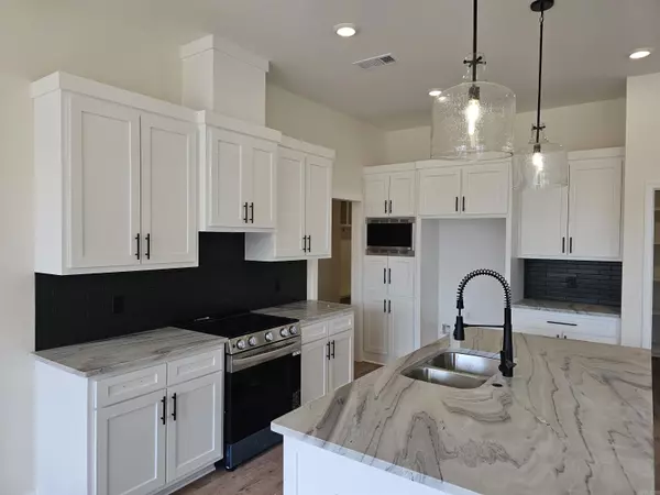 Hensley, AR 72065,244 Kelton Street