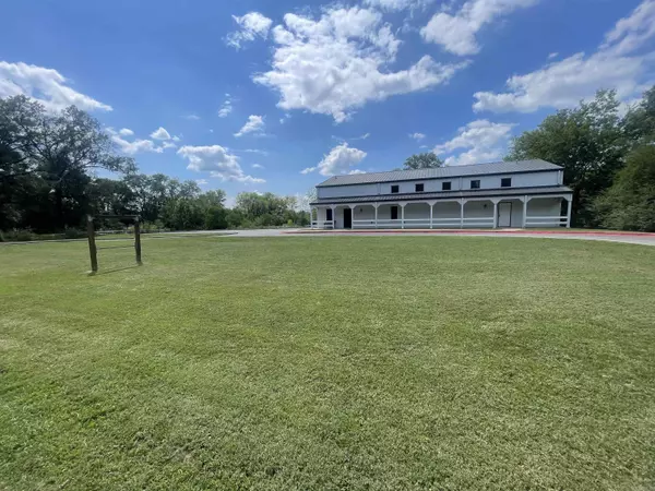 Conway, AR 72032-9999,221 E German