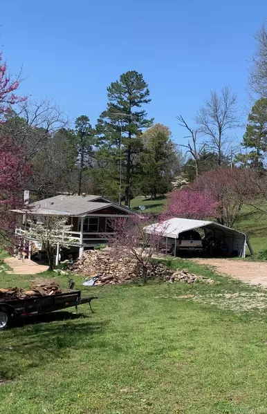 33 Ewe Lane, Yellville, AR 72687