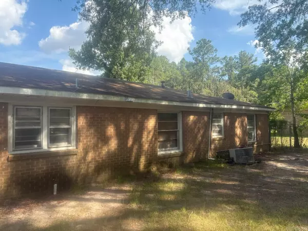 Smackover, AR 71762,902 Mt Holly Road