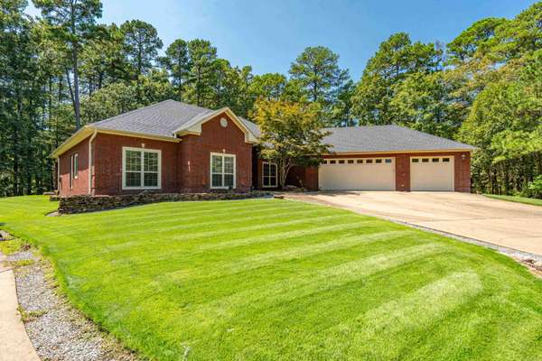 11 Calderon Lane, Hot Springs Village, AR 71909