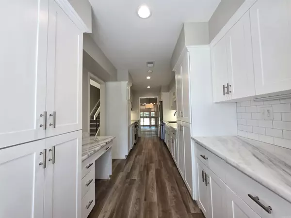 Maumelle, AR 72113,24 Fairway Woods Circle