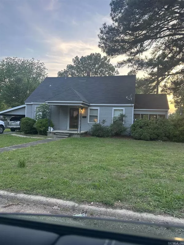 1255 Chestnut, Forest City, AR 72335