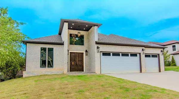 7921 Kanis Oaks Dr, Little Rock, AR 72204