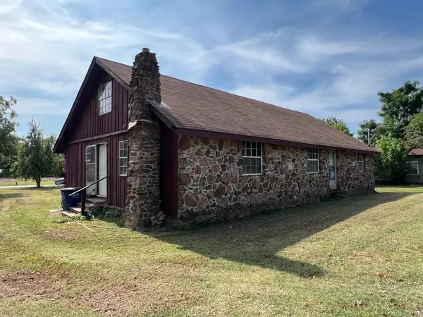 Bradford, AR 72020,217 NW Front