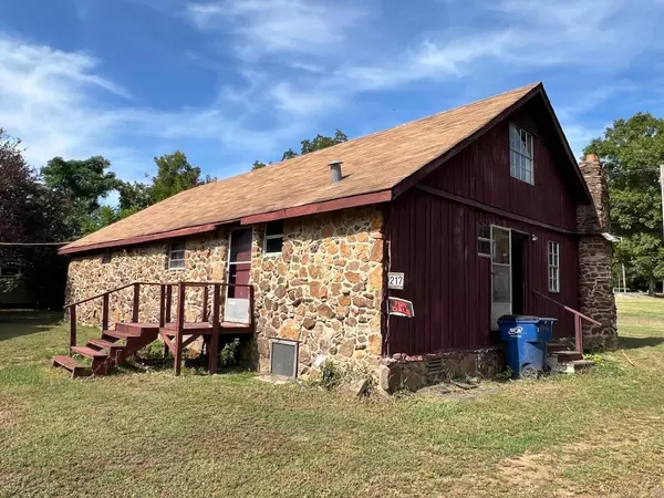 217 NW Front, Bradford, AR 72020