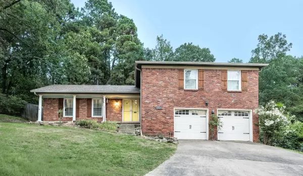 12900 Southridge Drive, Little Rock, AR 72212