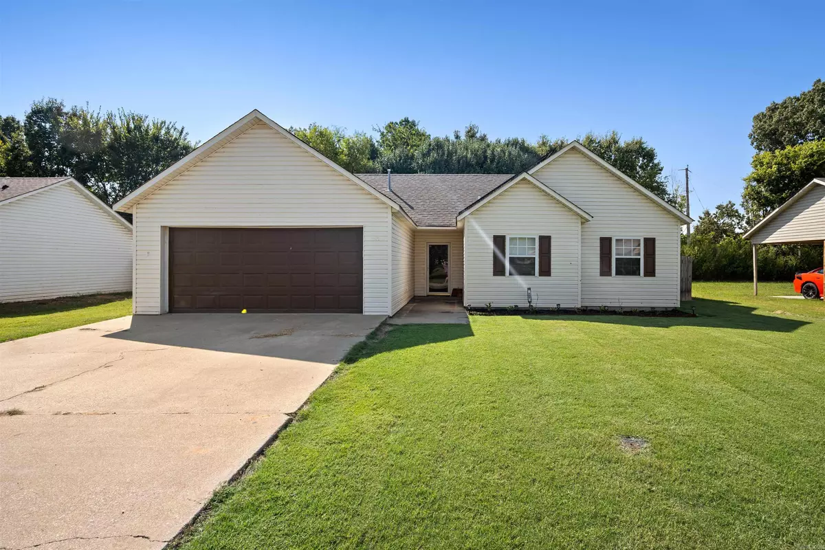 Bono, AR 72416,207 Woodland Trails