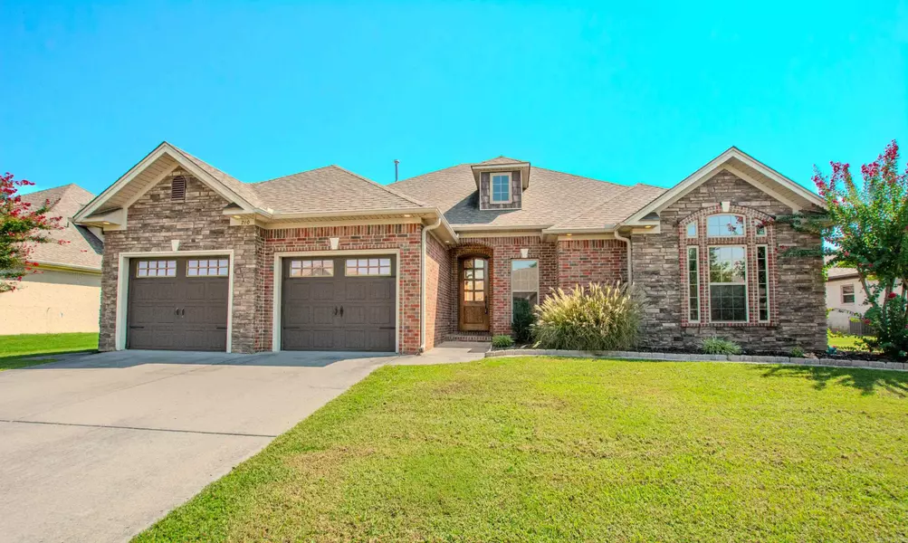 210 Chapel Creek Drive, Conway, AR 72034