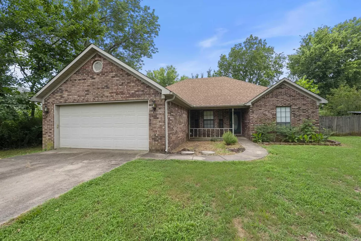 Greenbrier, AR 72058,53 E Main Street