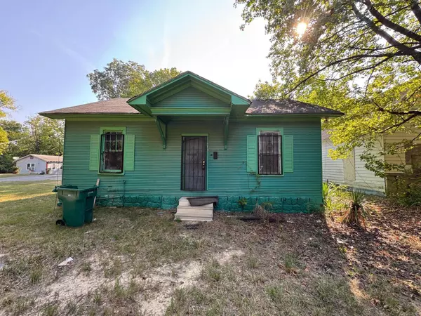 Pine Bluff, AR 71601,1017 S Plum Street