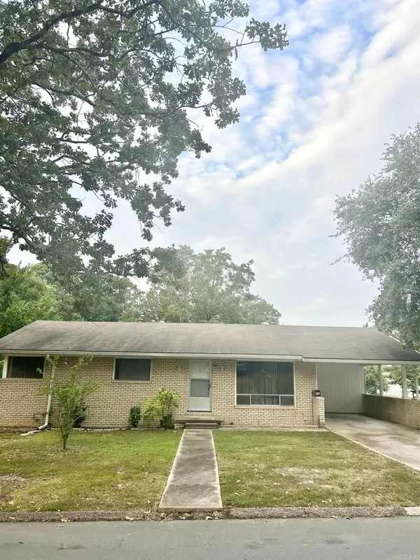 910 W 8Th St, El Dorado, AR 71730