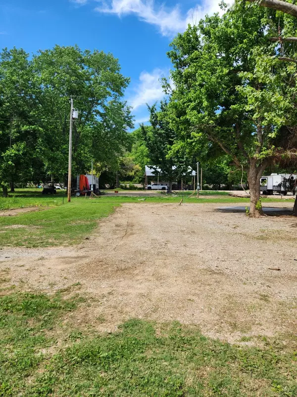 Hardy, AR 72542,129-131 Riverbend Park
