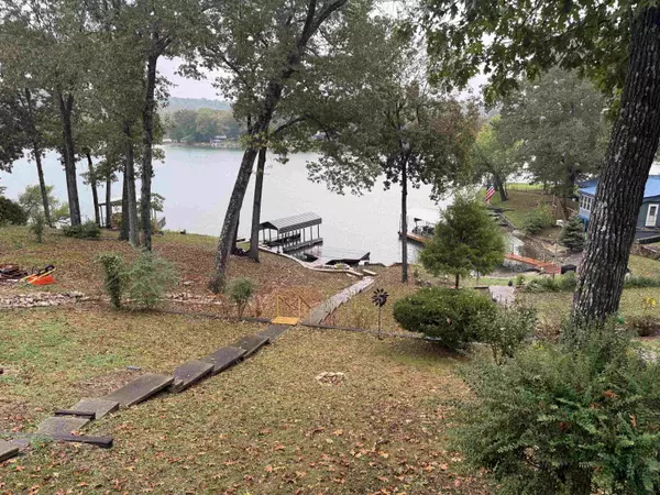 Cherokee Village, AR 72529,129 W Lakeshore Drive