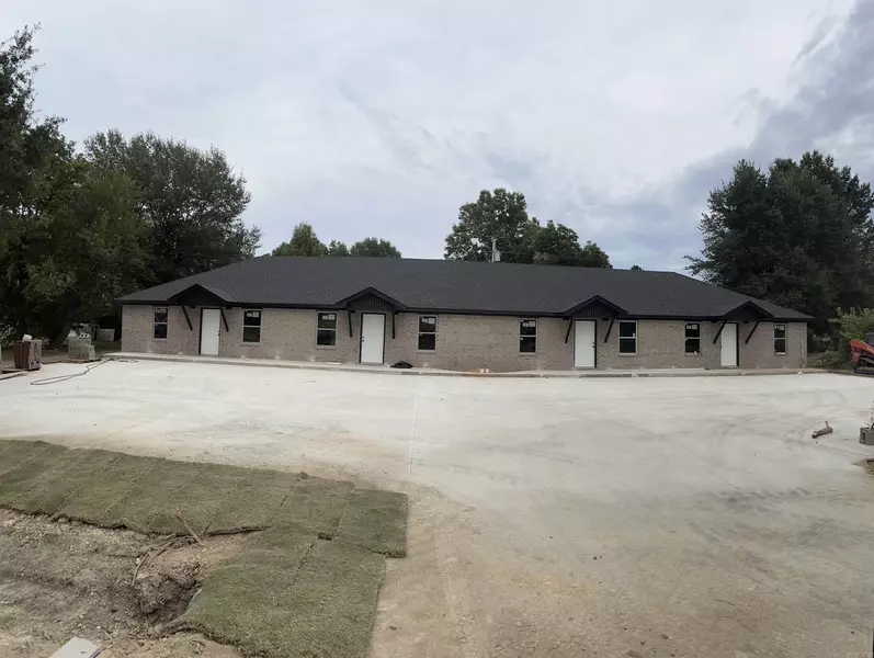 824 Ellis, Trumann, AR 72472