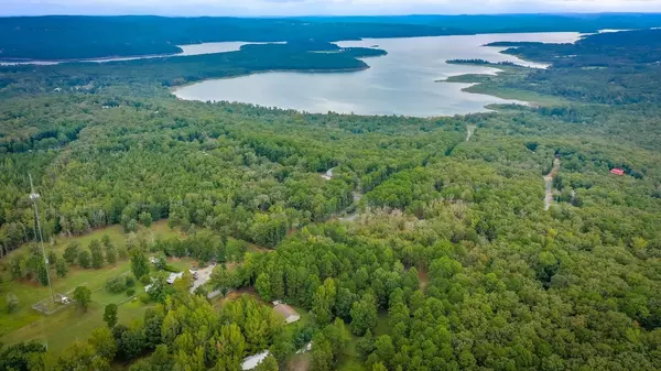 Higden, AR 72067,220 Mill Creek Road