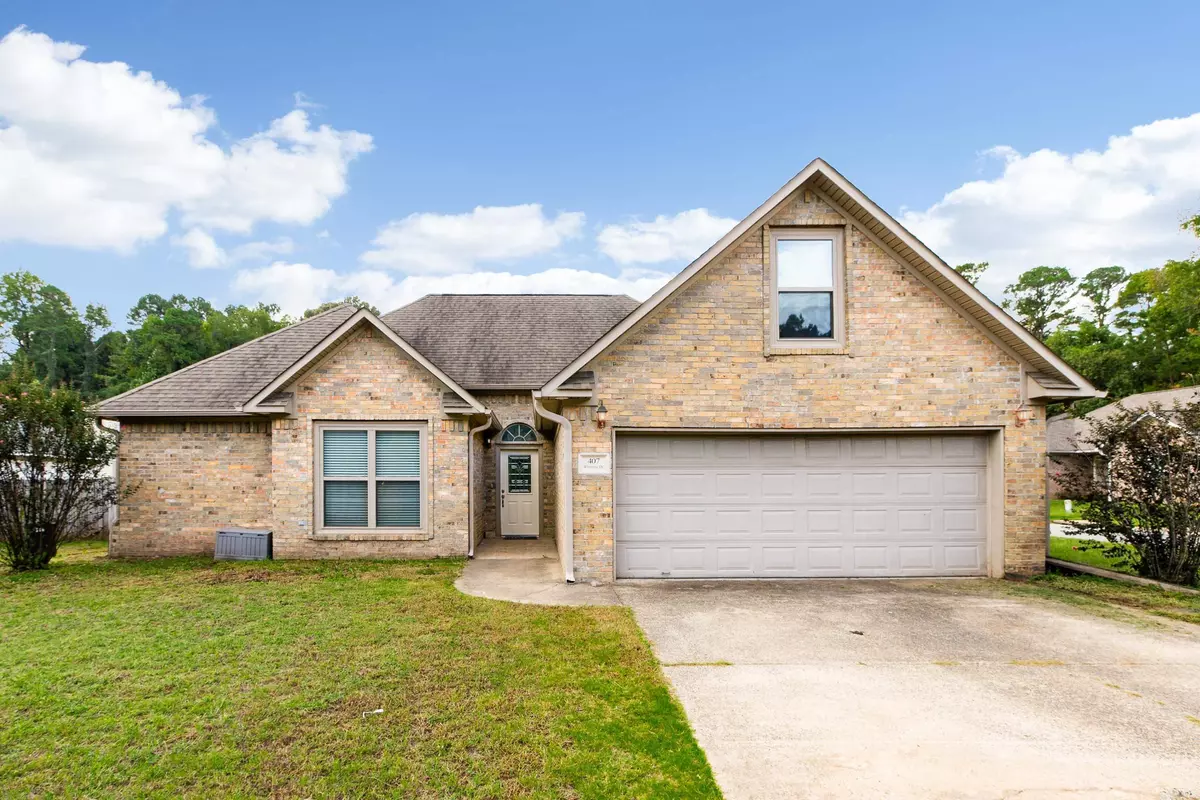 Bauxite, AR 72011,407 Wisteria Drive