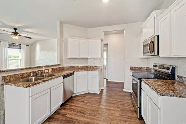 Conway, AR 72032,28 Sun Drenched Trail